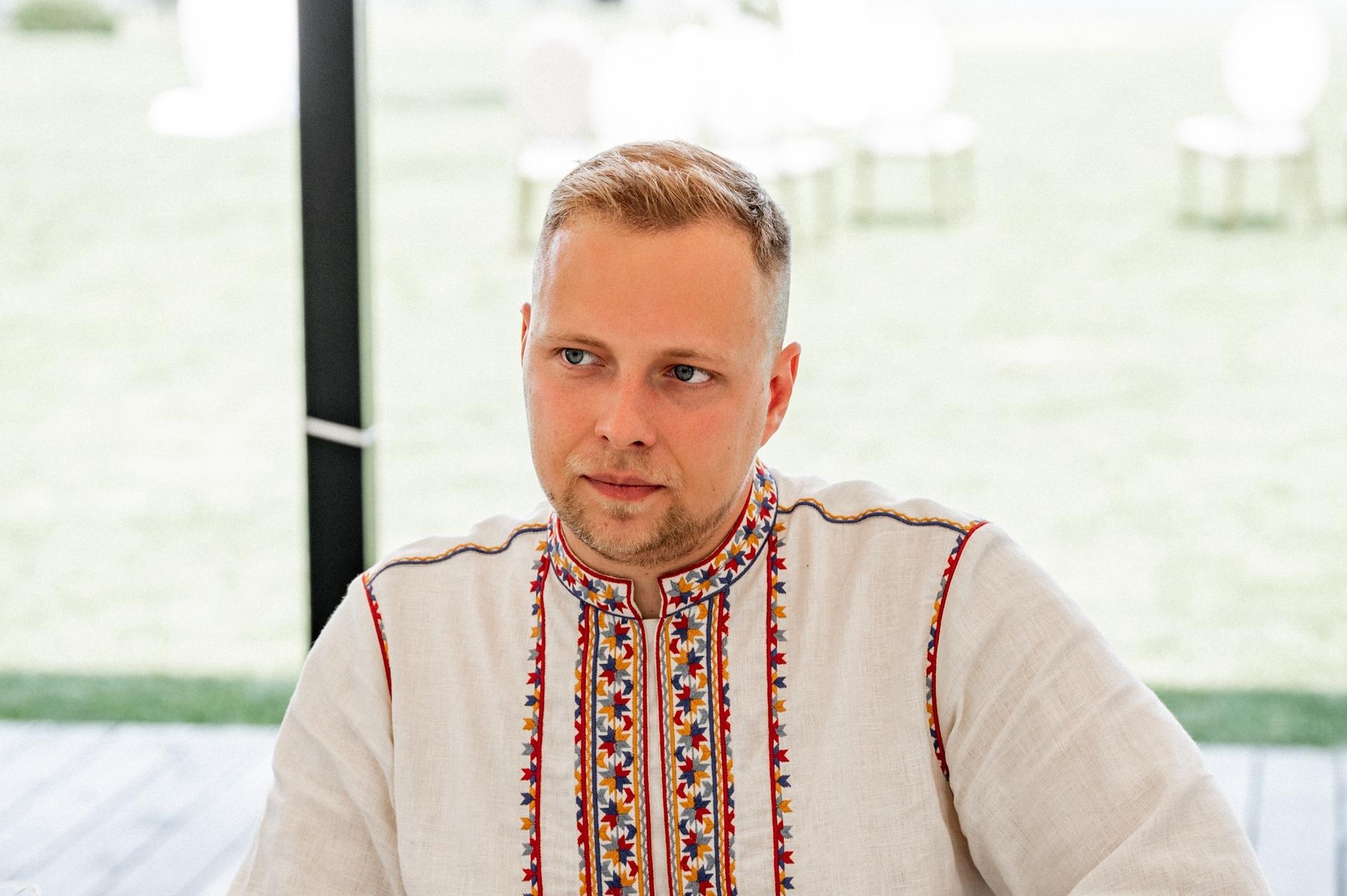 Микола Новіков