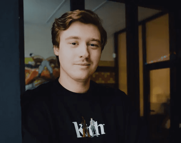 Виктор Бусь