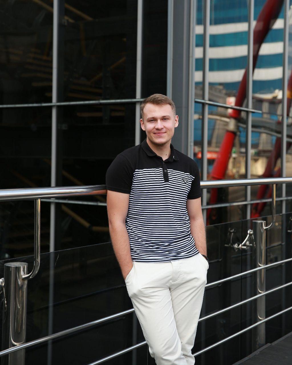 Владислав Карякін