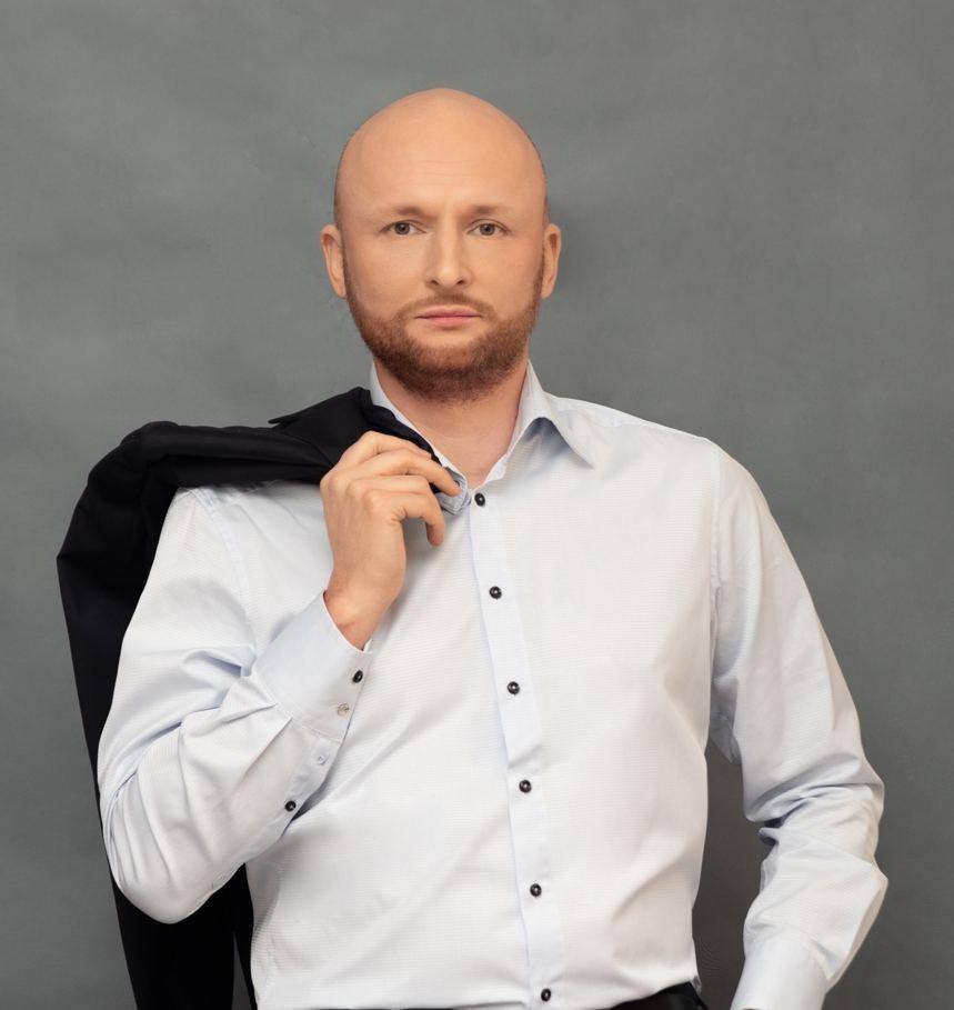 Артем Дешицький