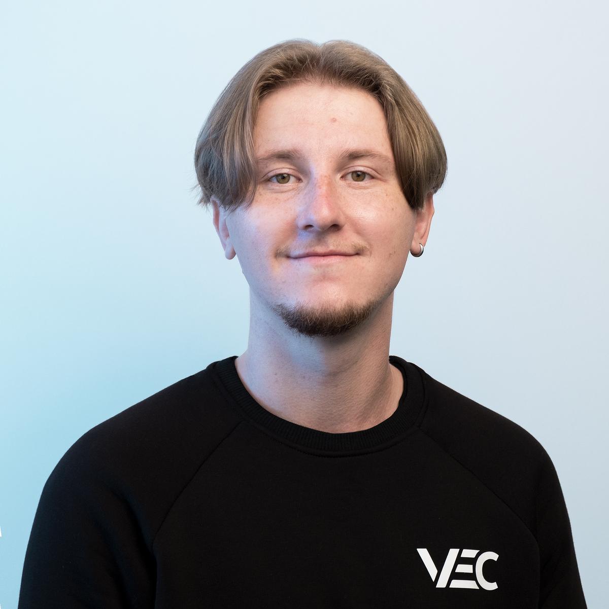 Влад Сереженко