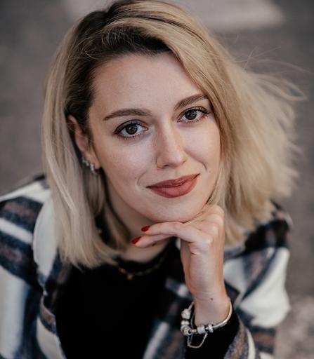 Анна Кайнова
