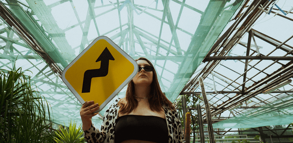 У ній всі навички маркетолога. Як будувати маркетингову стратегію — покроковий гайд з прикладами