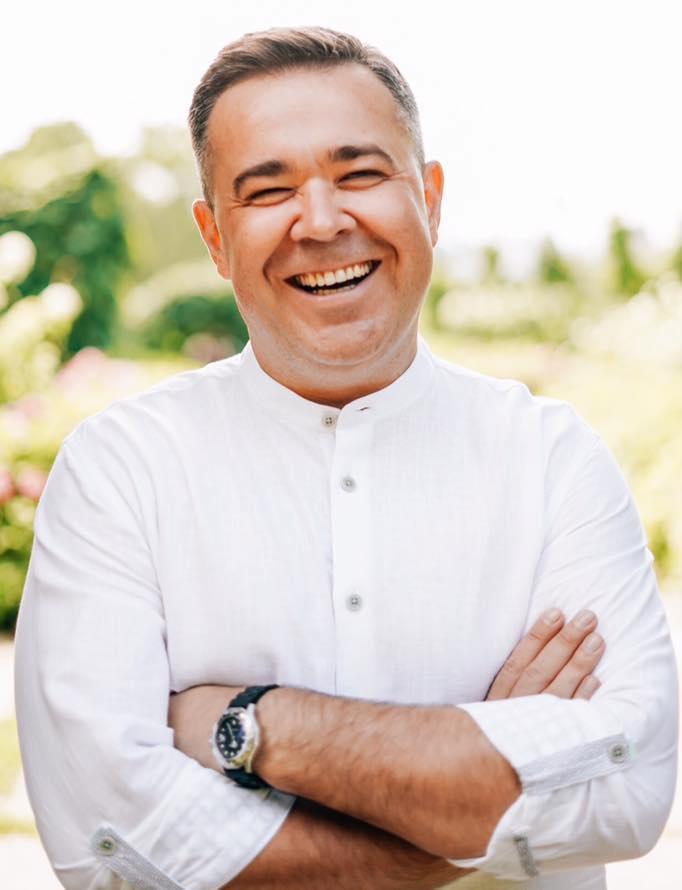 Максим Лесняк