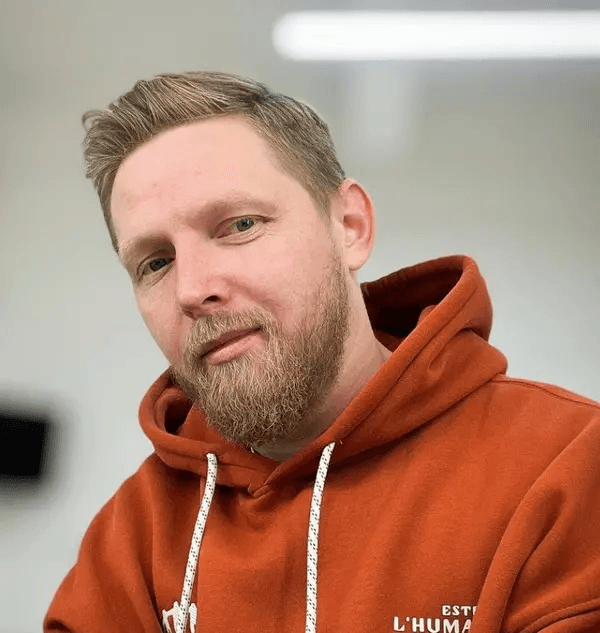 Михайло Самоваров